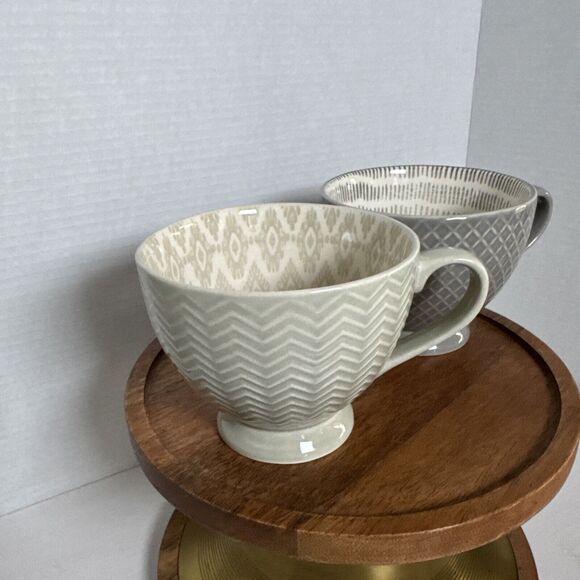 2 Signature Housewares Footed Stoneware 14 oz Mugs Diamonds Dots Lines & Zigzags - Picture 10 of 16